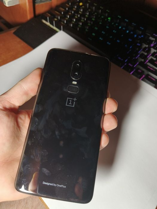 Smartphone telefon OnePlus 6 8/128 Snapdragon 845 dobry stan
