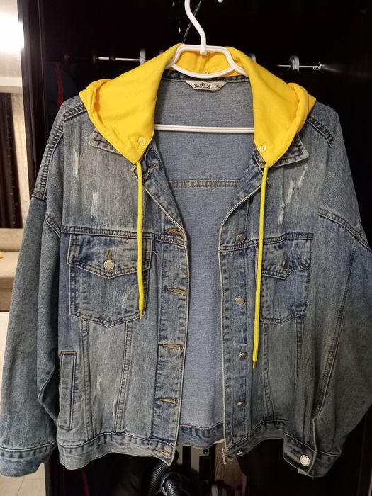 Куртка джинсовая