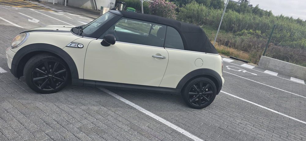 MINI Cabrio Cooper490245480965754882