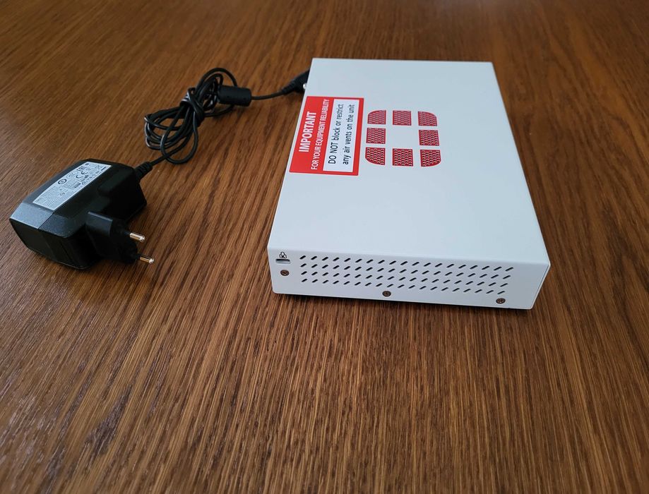 Router Fortinet FortiGate 50E