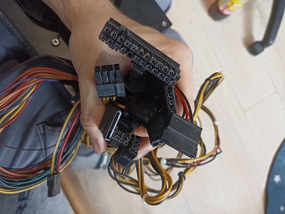 Продам майнерський БП Baijin Power Supply 1600W (80 PLUS Gold).