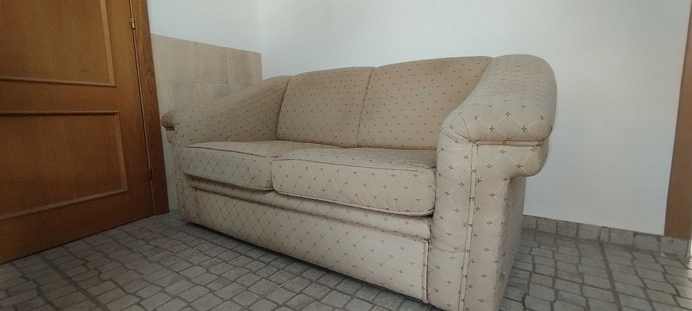 Sofá duplo com cama
