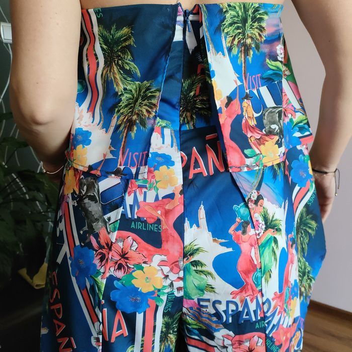 Kombinezon sukienka w oryginalne motywy