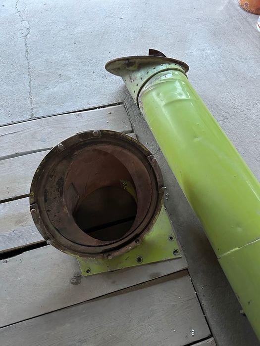 Rura wysypu Claas dominator consul oś tylna
