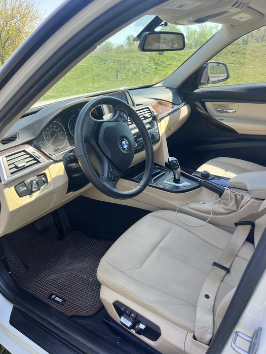 Продам BMW 320I (2016р)