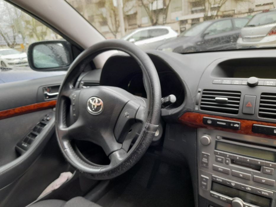 Toyota  Avensis   2.0  Disel