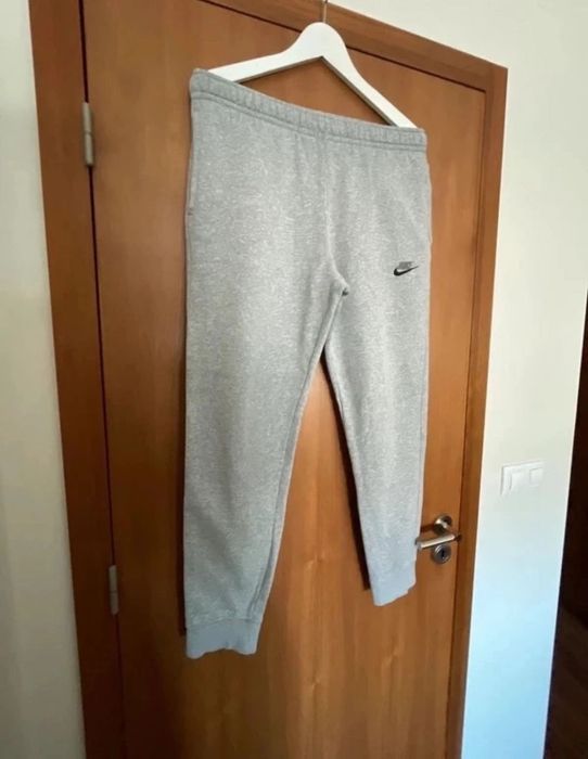 Calças jogger Nike cinzentas