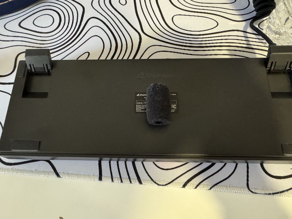 Sharkoon Skiller SGK50 S4 – Teclado Mecânico 60% RGB
