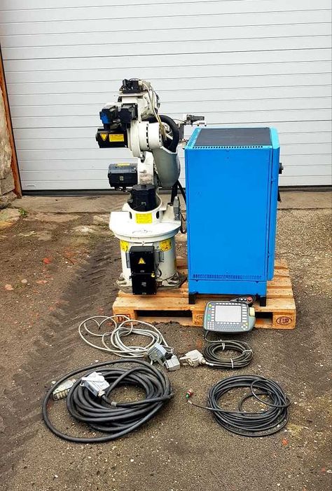 Robot przemysłowy KUKA KR 15/2 KR15-2 01r sterownik szafa sterownicza