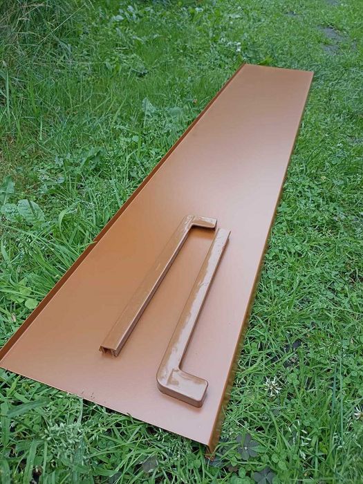 Parapety stalowe, zewnętrzne - kolor winchester, trzy sztuki