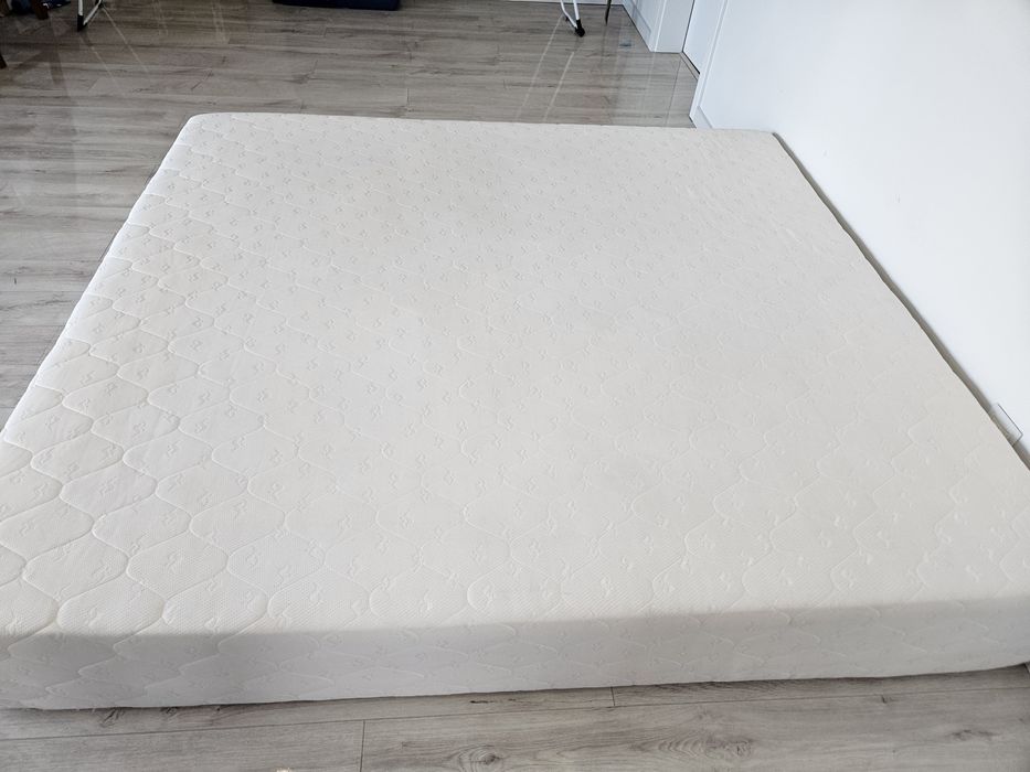 Sprzedam materac 180 x 200 x 30 cm