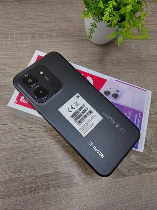 В дуже хорошому стані телефон Redmi 15C 5G на 4/128Gb