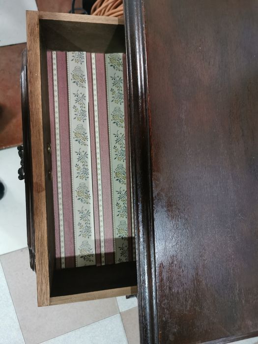 Mesa de cabeceira