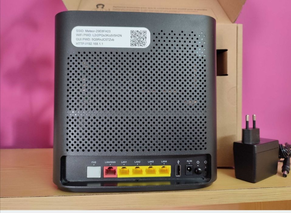 Vende se Router Arcadyan 5G com cartão sim, livre a qualquer operadora
