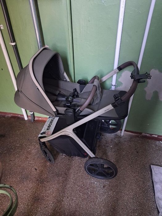 Carrello Vector 2025