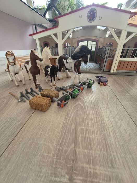 Stajnia Schleich i koniki NIE WYSYŁAM