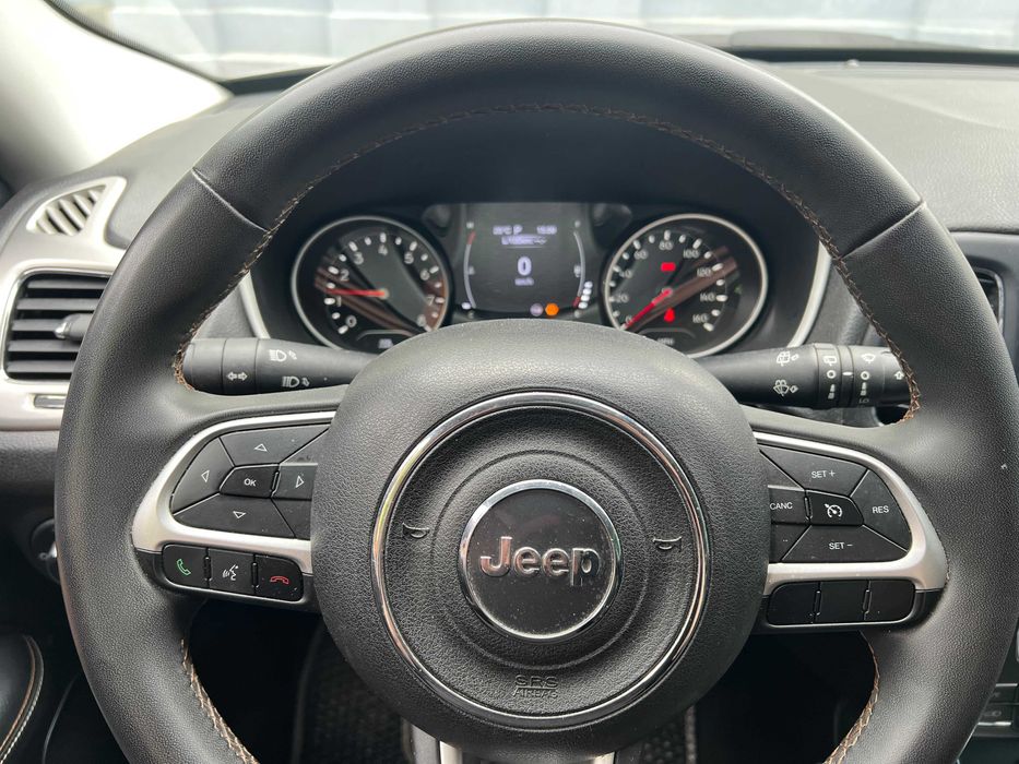 Jeep Compass Latitude 2020 Gray 2.4L