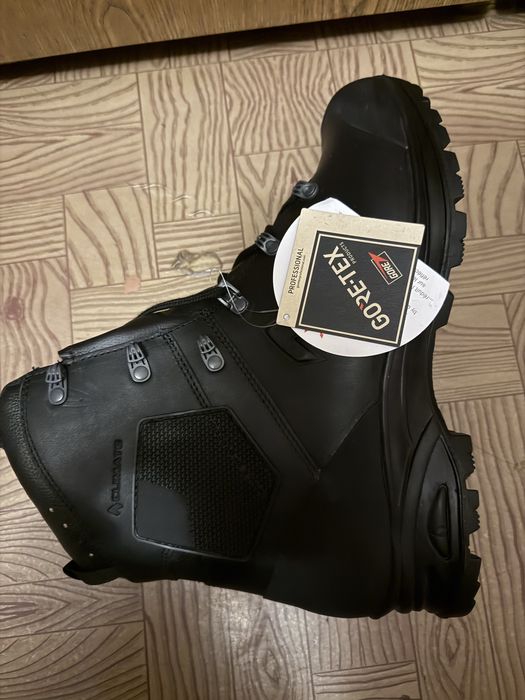 Берци Німеччинна Goretex 42p