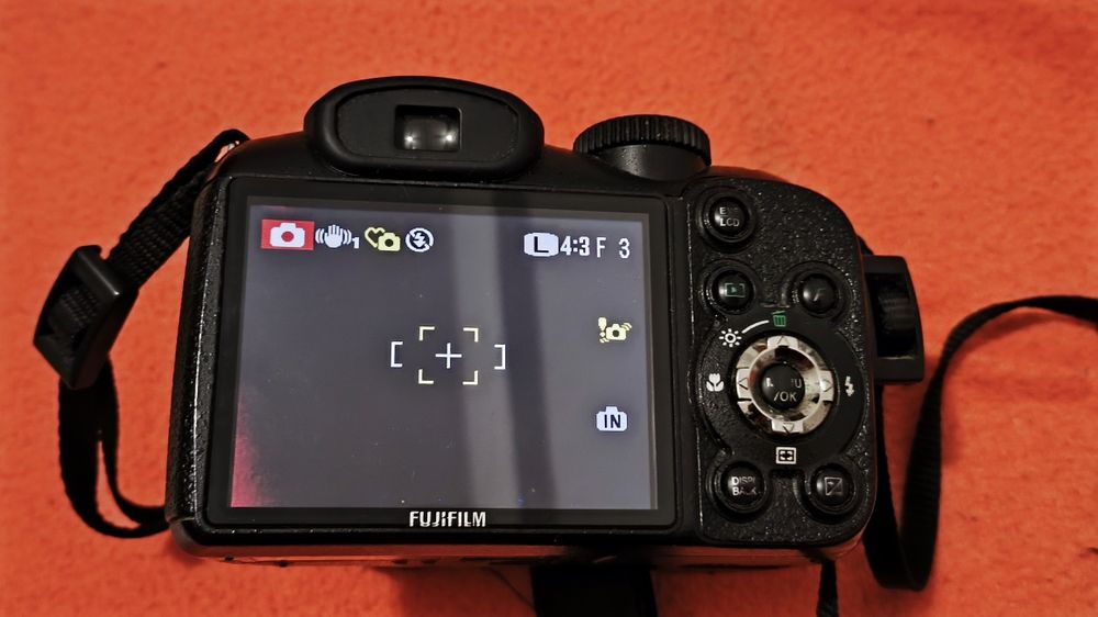 Fujifilm FinePix S2500HD