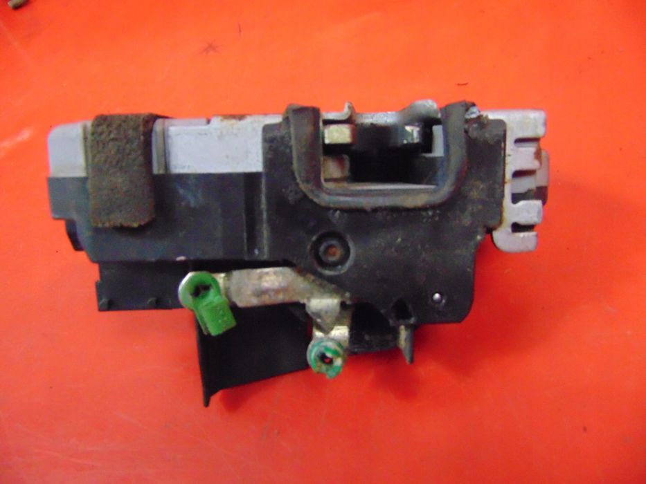 saab 95 9-5 i zamek drzwi prawy przód 4855185