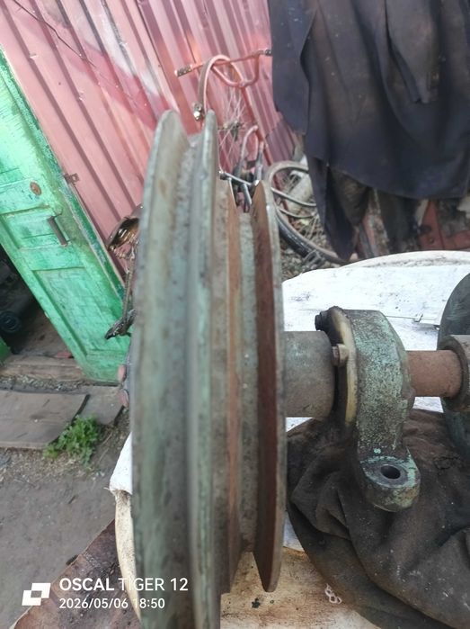 Продам вал с корпусом