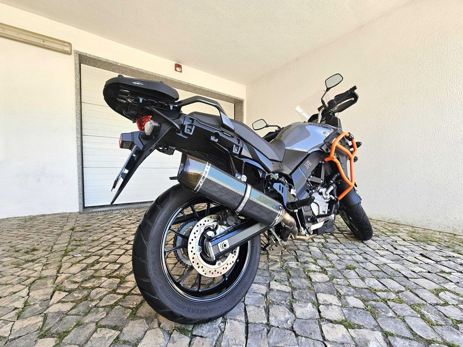 Suzuki DL 650 VSTROM de 2025 com 9.400 kms Garantia até 2028 Aceito Troca