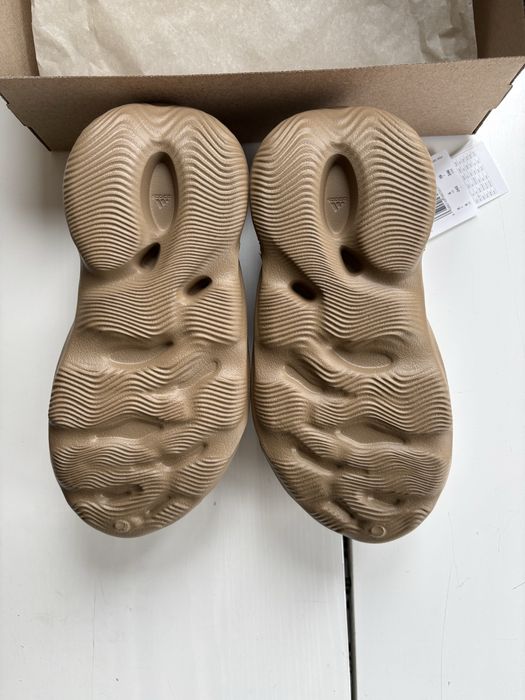 Yeezy FOAM Clay Taupe