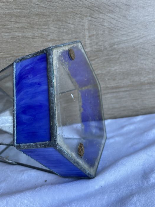witrażowe terrarium ze szklanymi ściankami