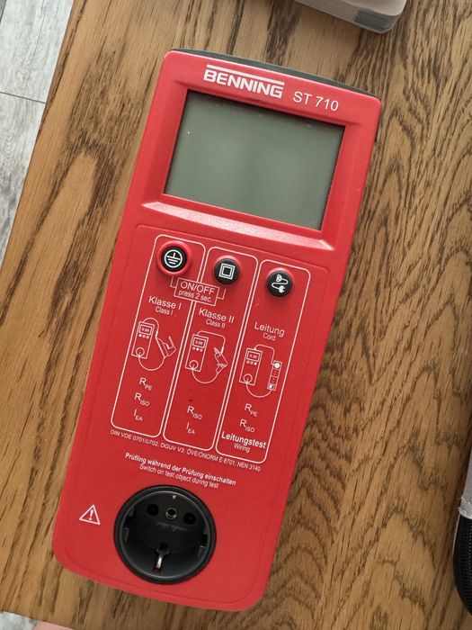 Miernik do testów urządzeń elektrycznych BENNING ST 725