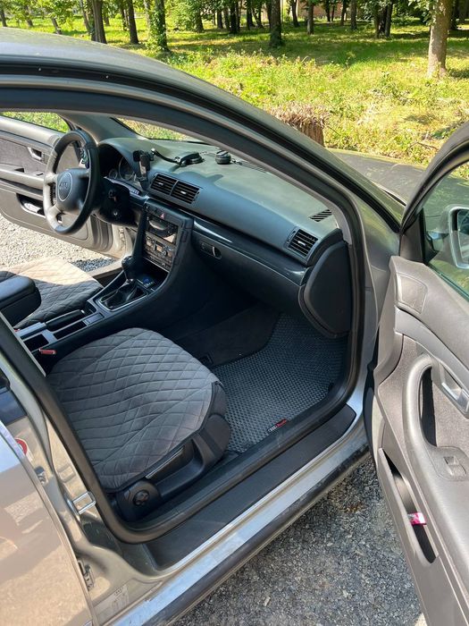 Audi A4b6 в чудовому стані