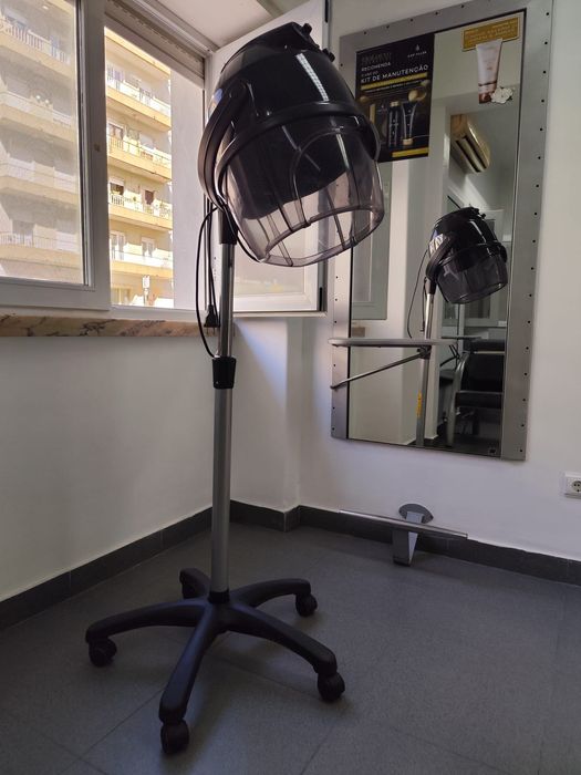 Secador de Casco Profissional com Pé e Rodas