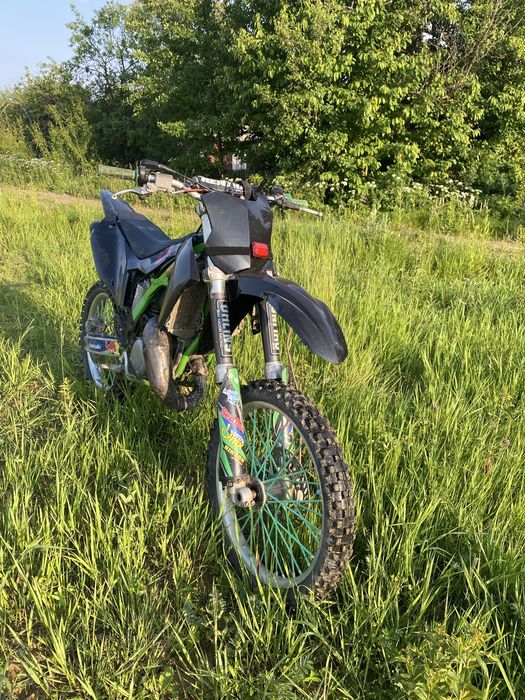 Продам Kawasaki kx 125 . 2Т