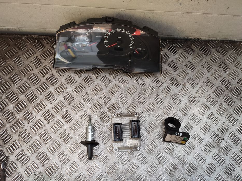 Opel Meriva A Lift 1.4 16v komputer stacyjka zestaw startowy