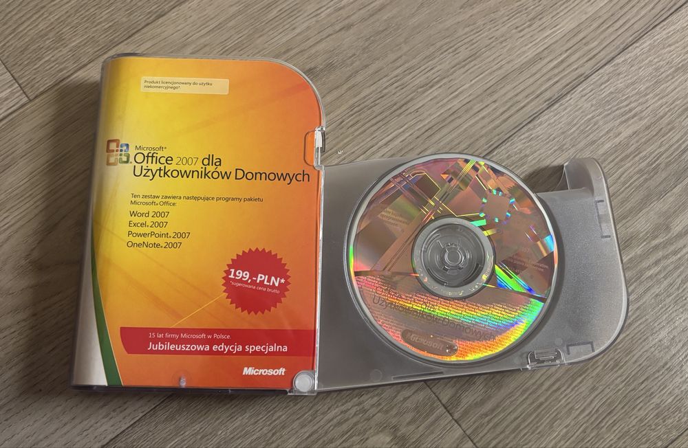Oryginalny Microsoft Office 2007 dla Użytkowników Domowych – Jubileuszowa Edycja Specjalna „15 lat Microsoft w Polsce”