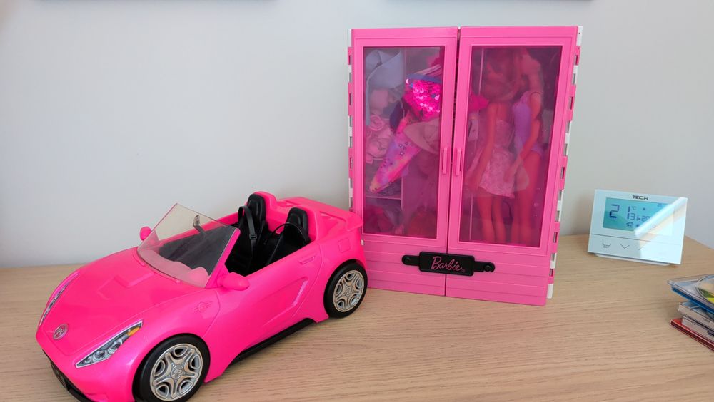 Samochód+szafa Barbie