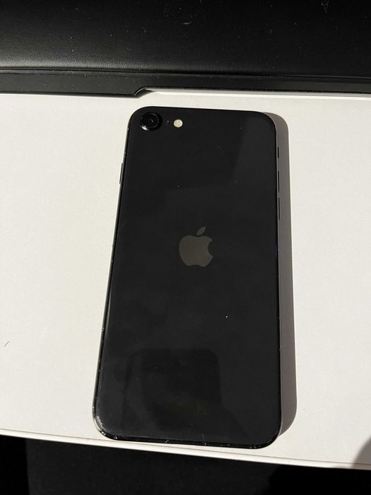 Iphone se 2020 64gb + GRATISY !
