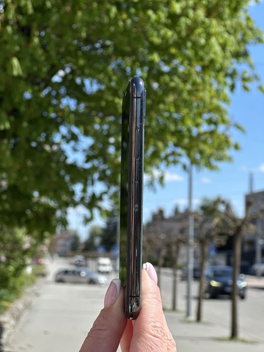 Продається iPhone X