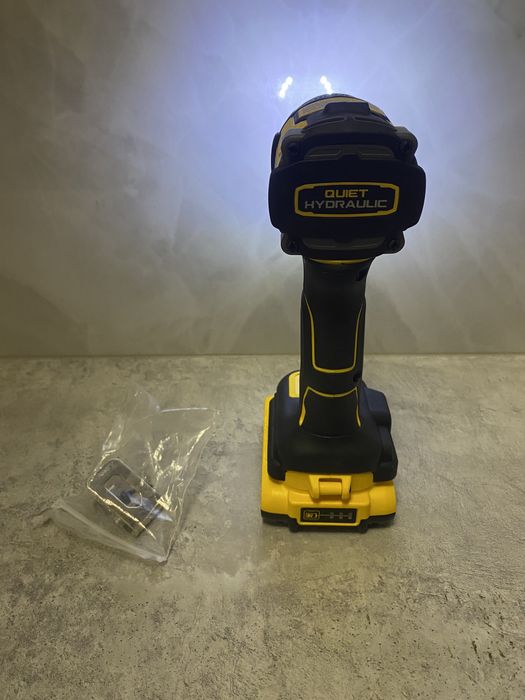 DeWALT DCF870 20Vmax шуруповерт-імпакт гідравлічний привезено з США