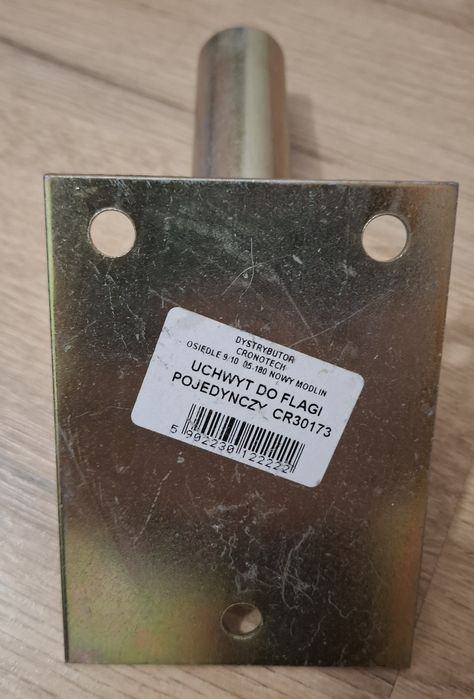 Uchwyt do flagi pojedynczy ocynkowany do budynku ogrodzenia Nowy