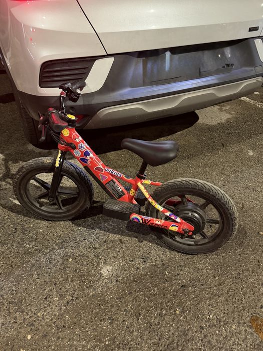 Bicicleta electrica crianca