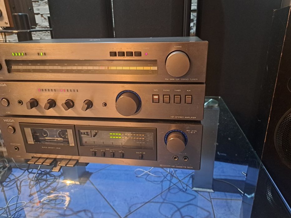 Wieża Wega sony v 120