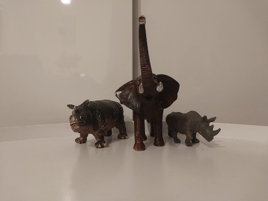 3 figurki prehistorycznych zwierząt