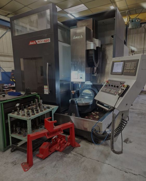 Фрезерний станок С ЧПУ 5 осьовий