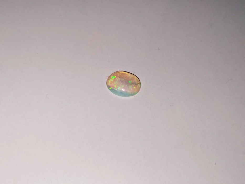 Opal naturalny szlifowany 1.05ct
