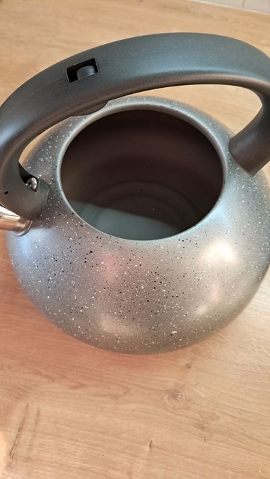 Czajnik Toscania 2,5l nowy