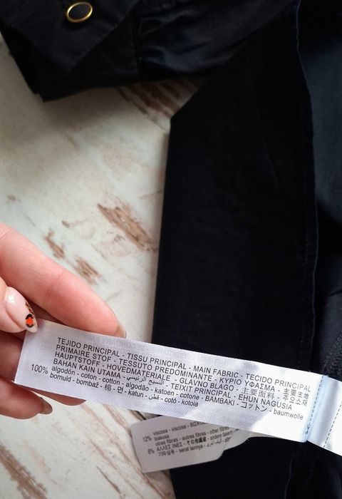 Koszulowa sukienka Zara z haftem angielskim