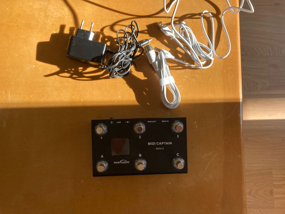 Paint Audio MIDI Captain MINI 6 Pedal MIDI Controlador