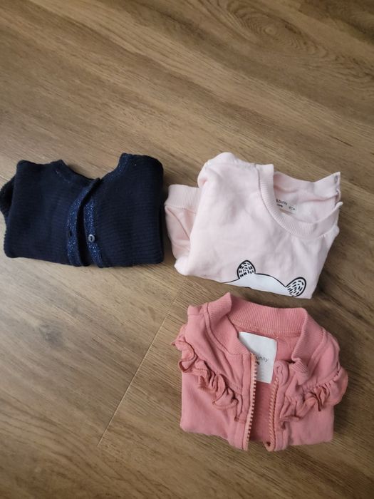 Zestaw ubrań dla dziewczynki r. 68