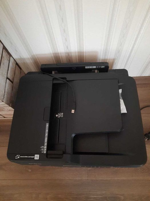 Продаю принтер Brother MFC-J3930DW