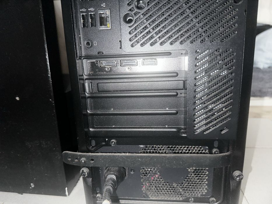 Torre gaming lenovo legion